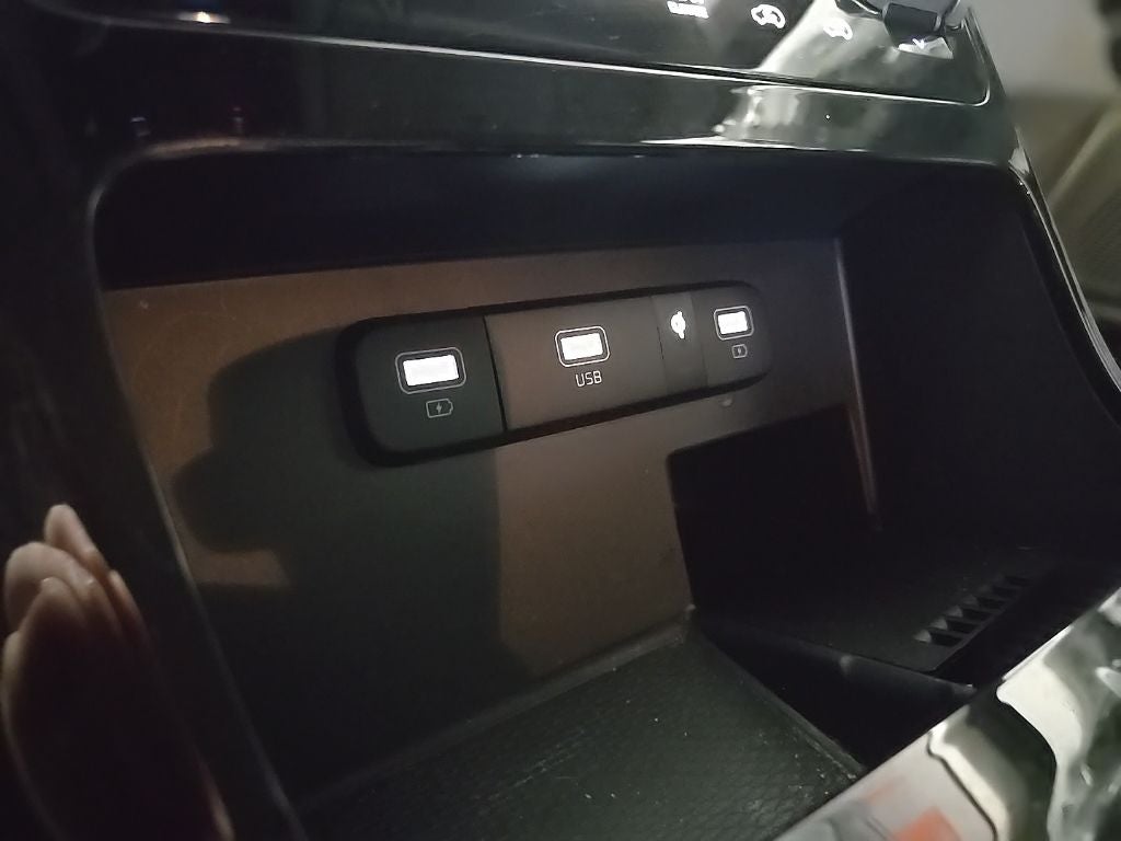 2024 Kia Carnival EX