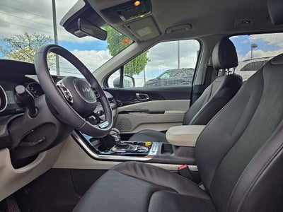 2024 Kia Carnival EX