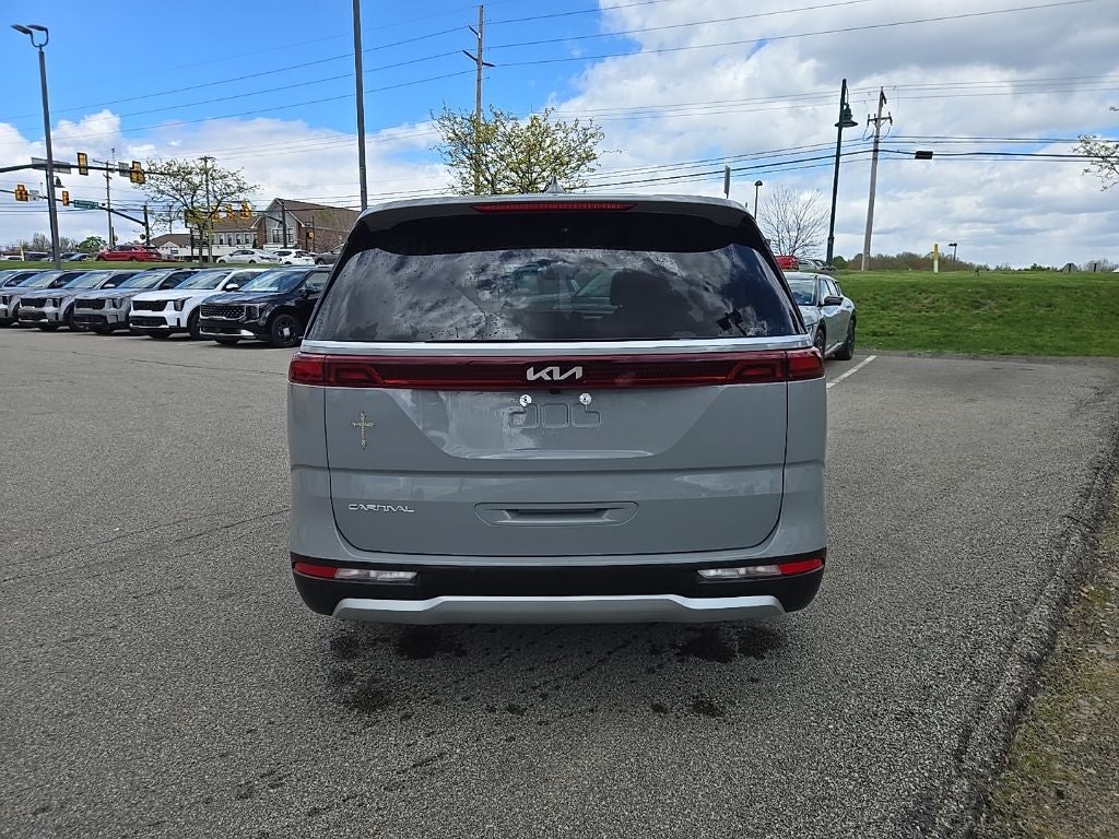 2024 Kia Carnival EX