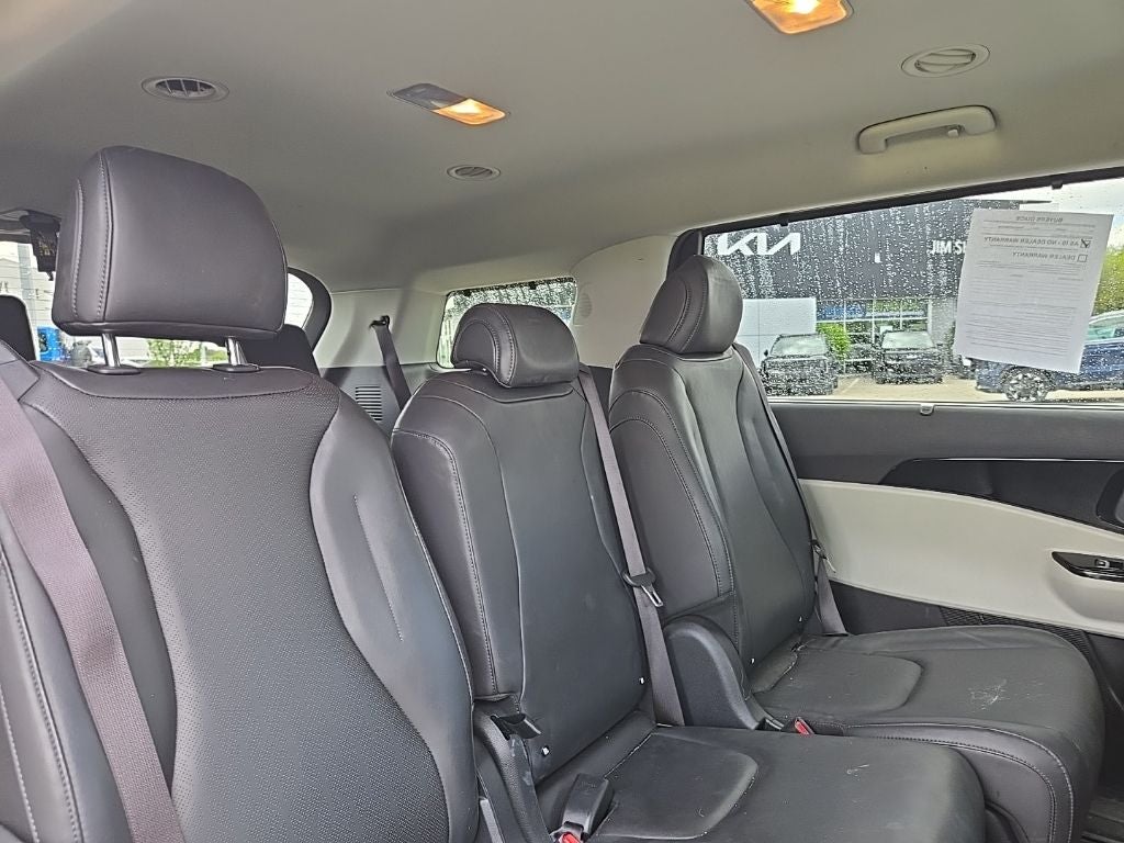 2024 Kia Carnival EX