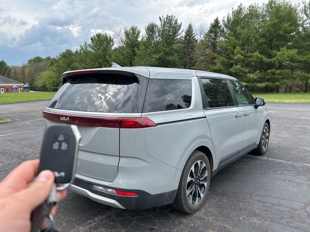 2024 Kia Carnival EX