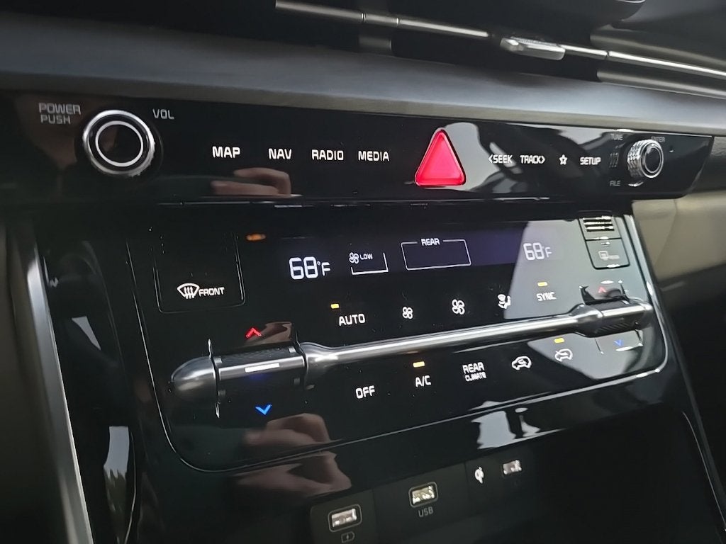 2024 Kia Carnival EX
