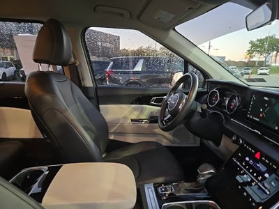 2024 Kia Carnival EX