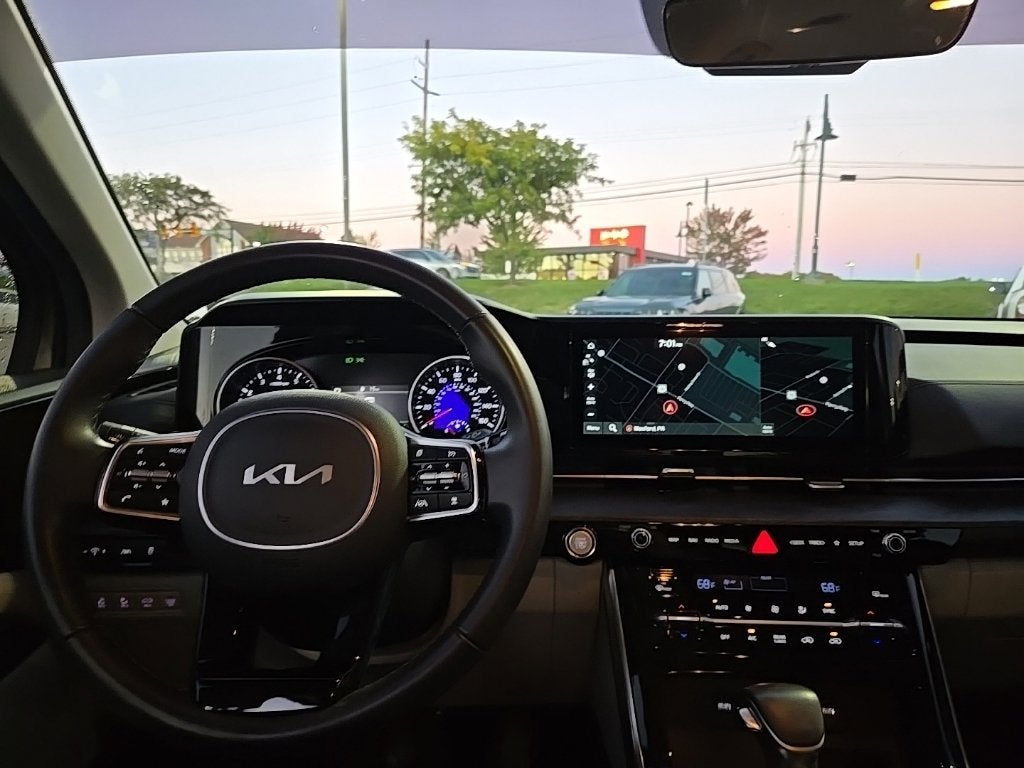 2024 Kia Carnival EX