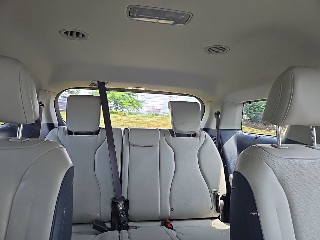 2025 Kia Carnival EX