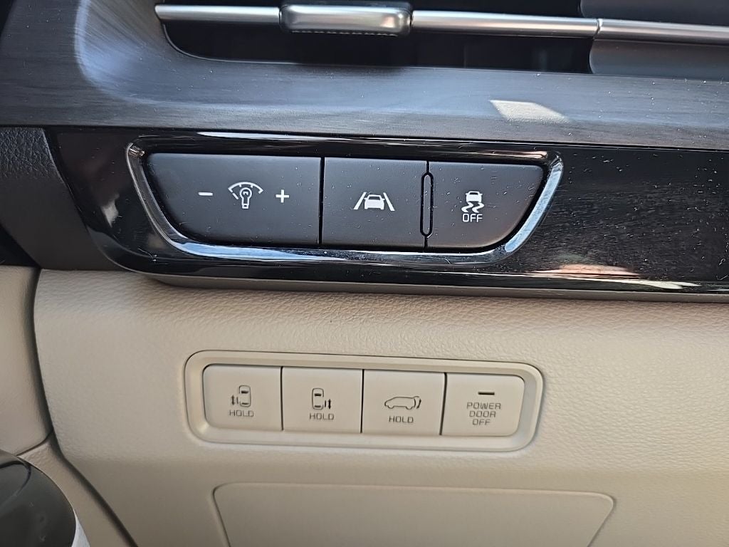2024 Kia Carnival SX