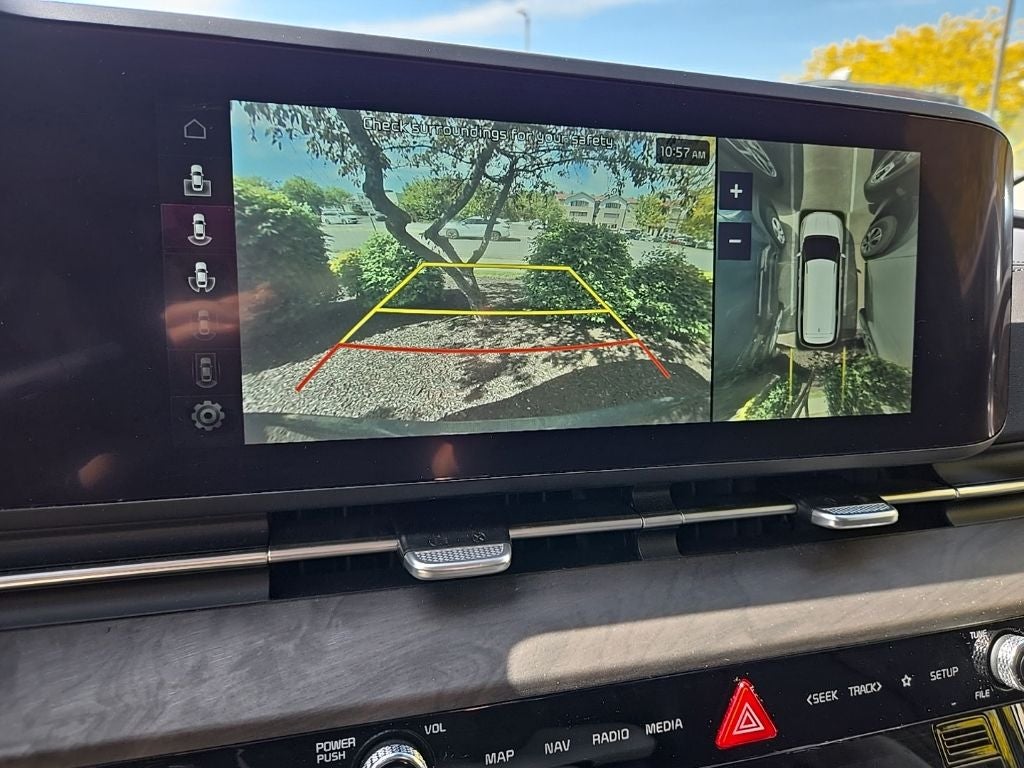 2024 Kia Carnival SX