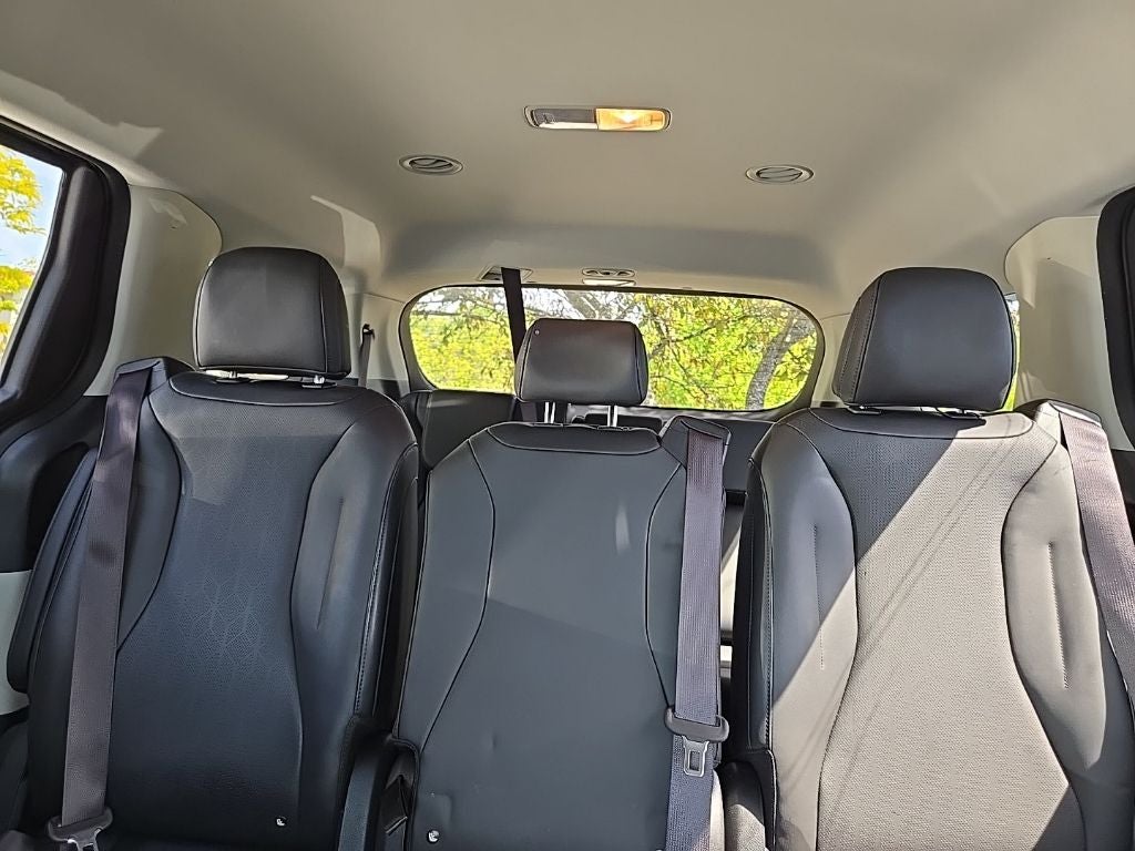 2024 Kia Carnival SX