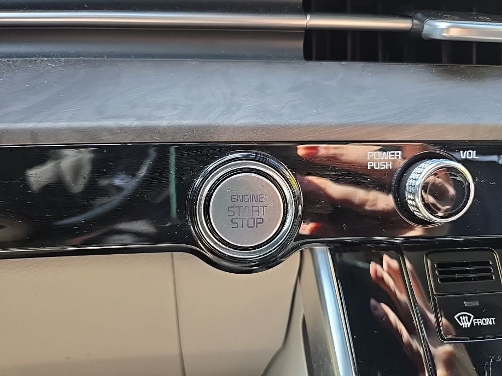 2024 Kia Carnival SX