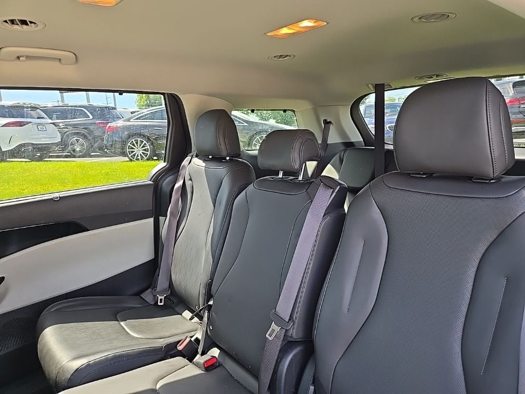 2024 Kia Carnival SX