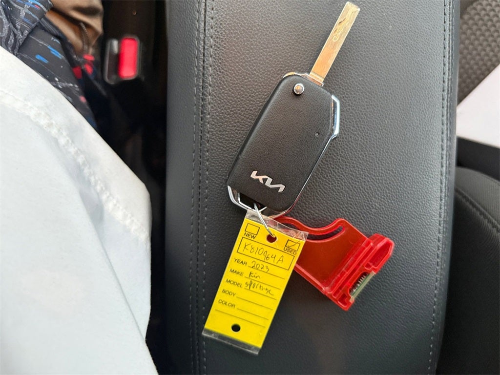 2023 Kia Sportage Hybrid LX AWD