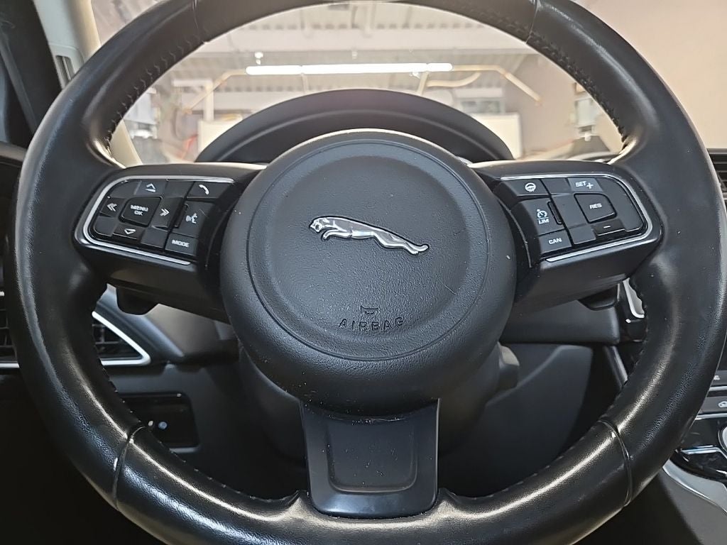 2019 Jaguar XE 25t Premium AWD