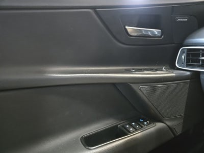 2019 Jaguar XE 25t Premium AWD