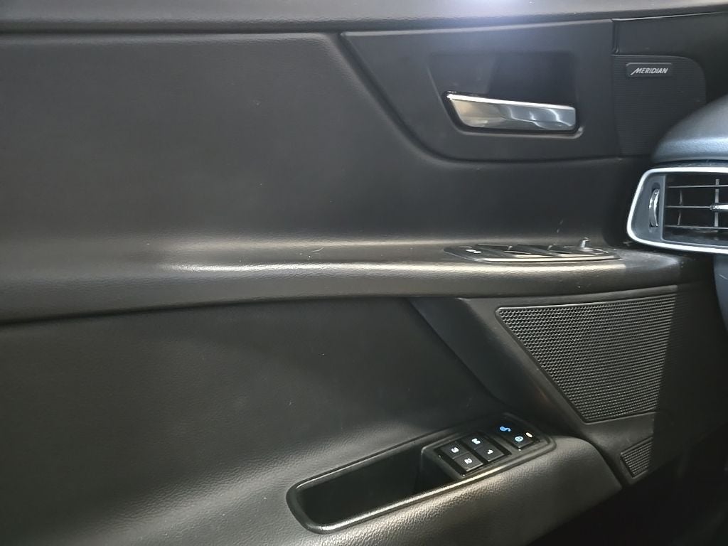 2019 Jaguar XE 25t Premium AWD