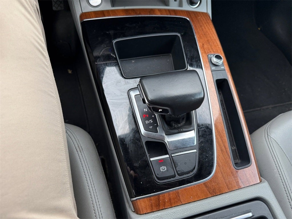 2022 Audi Q5 45 S line Premium quattro