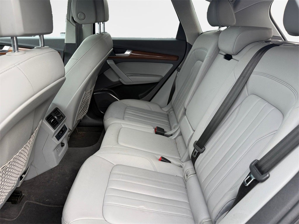 2022 Audi Q5 45 S line Premium quattro