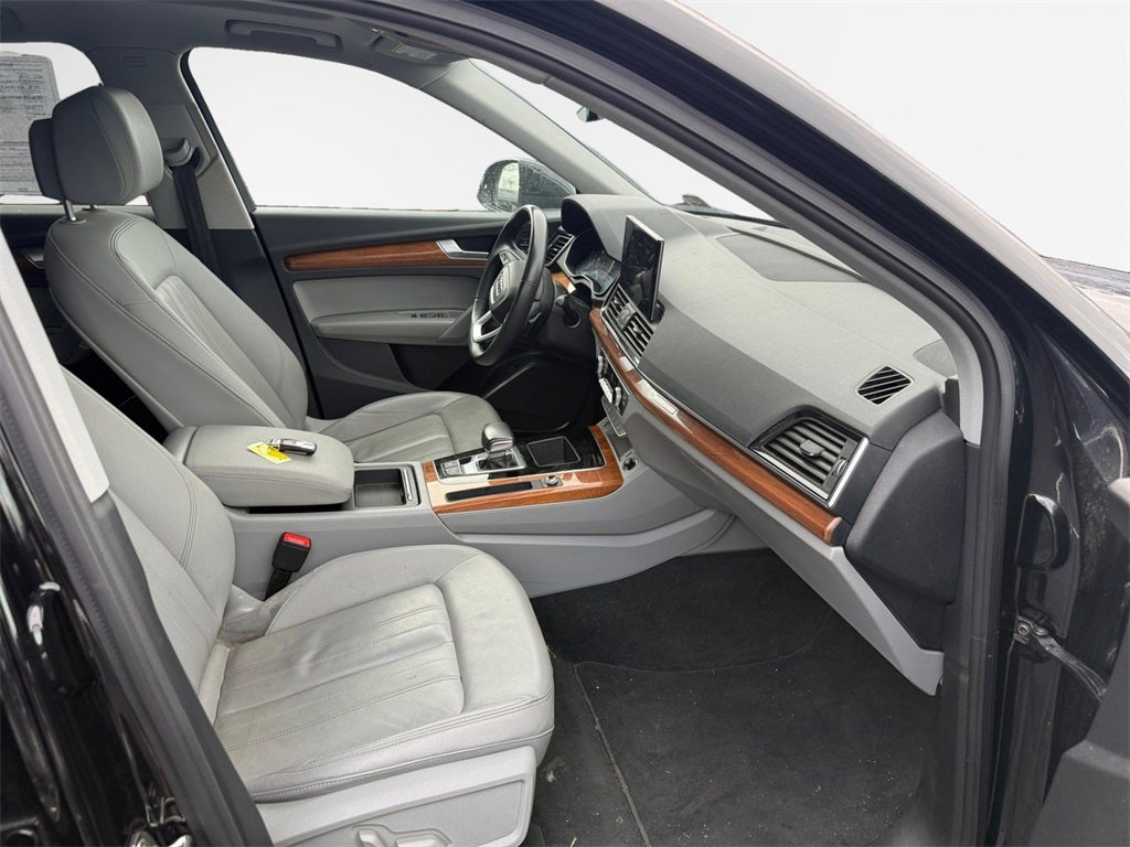 2022 Audi Q5 45 S line Premium quattro