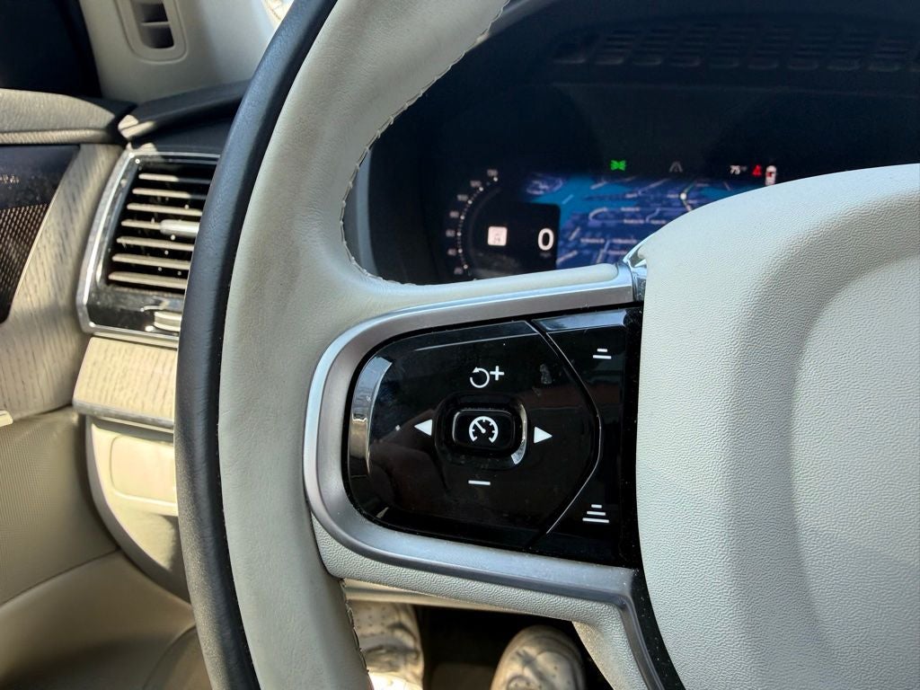 2025 Volvo XC90 B6 Plus 6-Seater AWD