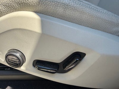 2025 Volvo XC90 B6 Plus 6-Seater AWD